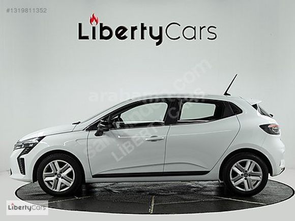 2025 RENAULT CLİO 1.0TCE EVOLUTİON BOYASIZ %20 KDV 19.000 KM