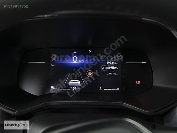 2025 RENAULT CLİO 1.0TCE EVOLUTİON BOYASIZ %20 KDV 19.000 KM