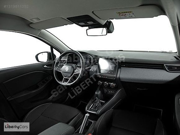 2025 RENAULT CLİO 1.0TCE EVOLUTİON BOYASIZ %20 KDV 19.000 KM