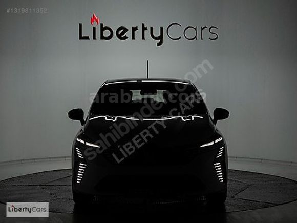 2025 RENAULT CLİO 1.0TCE EVOLUTİON BOYASIZ %20 KDV 19.000 KM