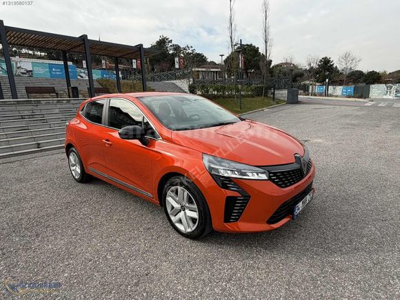 2024 YENİ CLİO 1.0 TCE EVOLUTİON 90 HP 18 BİN KM GSR 2 HATASIZ