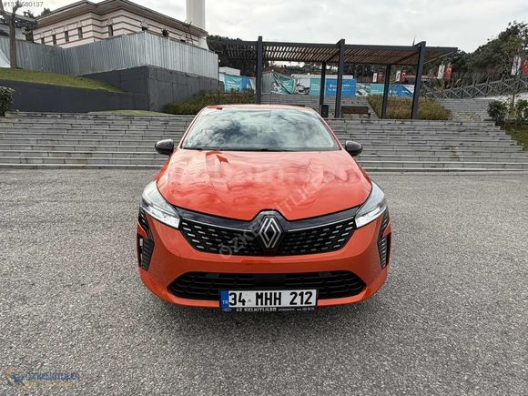 2024 YENİ CLİO 1.0 TCE EVOLUTİON 90 HP 18 BİN KM GSR 2 HATASIZ