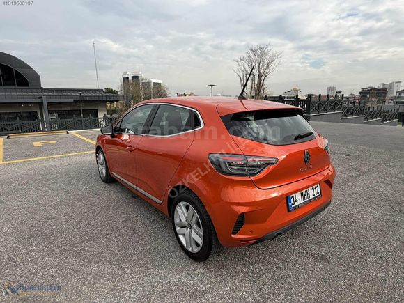 2024 YENİ CLİO 1.0 TCE EVOLUTİON 90 HP 18 BİN KM GSR 2 HATASIZ