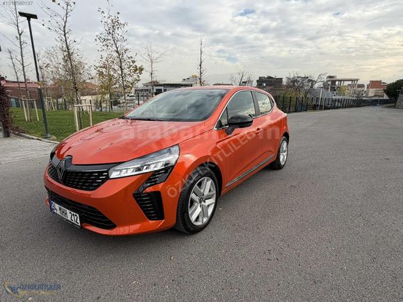 2024 YENİ CLİO 1.0 TCE EVOLUTİON 90 HP 18 BİN KM GSR 2 HATASIZ