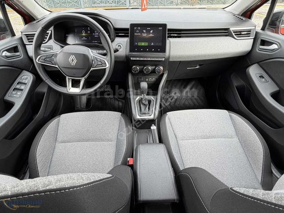 2024 YENİ CLİO 1.0 TCE EVOLUTİON 90 HP 18 BİN KM GSR 2 HATASIZ