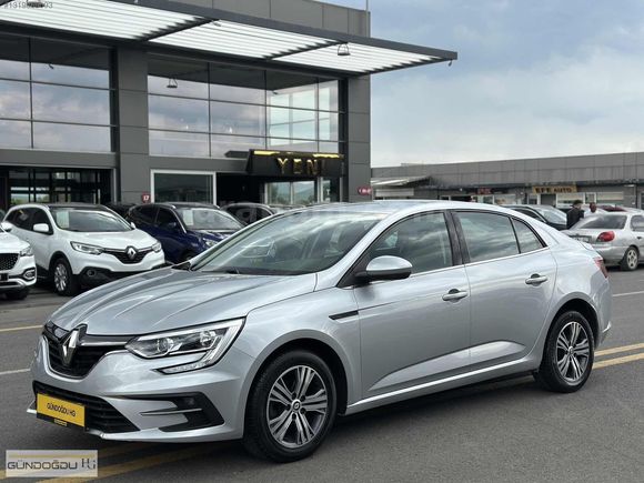 51.000Km HATASIZ BOYASIZ SERVİS BAKIMLI GARANTİLİ 1.3TCE TOUCH