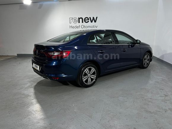 HEDEF RENAULT'DAN 0,99 KREDİ 2023 MEGANE TOUCH 1.3 TCE EDC
