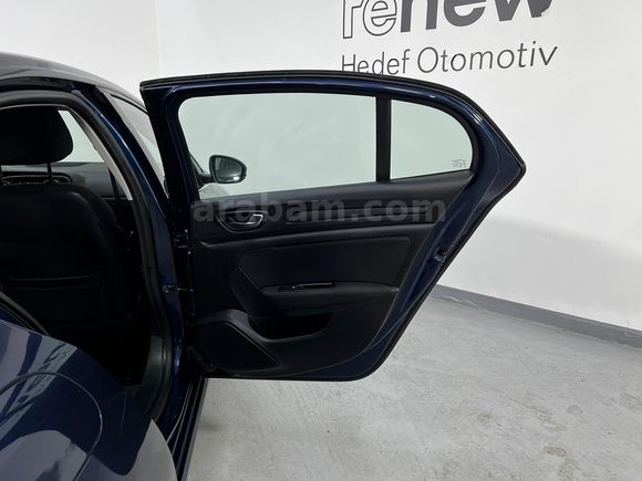 HEDEF RENAULT'DAN 0,99 KREDİ 2023 MEGANE TOUCH 1.3 TCE EDC