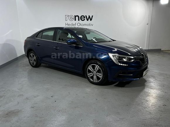 HEDEF RENAULT'DAN 0,99 KREDİ 2023 MEGANE TOUCH 1.3 TCE EDC