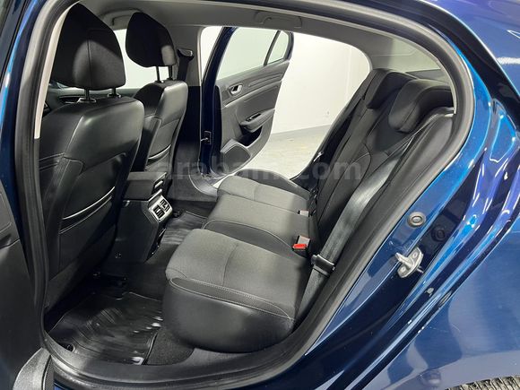 HEDEF RENAULT'DAN 0,99 KREDİ 2023 MEGANE TOUCH 1.3 TCE EDC