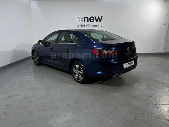 HEDEF RENAULT'DAN 0,99 KREDİ 2023 MEGANE TOUCH 1.3 TCE EDC