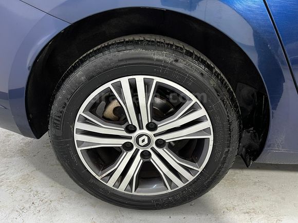 HEDEF RENAULT'DAN 0,99 KREDİ 2023 MEGANE TOUCH 1.3 TCE EDC