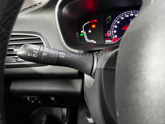 HEDEF RENAULT'DAN 0,99 KREDİ 2023 MEGANE TOUCH 1.3 TCE EDC