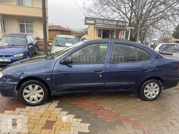 YÜCEL OTO GALERİDEN 2002 MEGANE