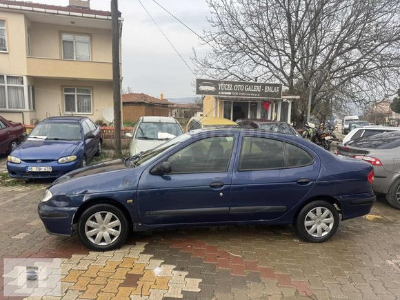 YÜCEL OTO GALERİDEN 2002 MEGANE