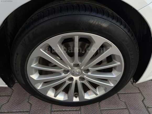 2017 MODEL 112000 KİLOMETREDE OPEL INSİGNİA 1.6CDTI EXCELLENCE