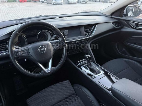 2017 MODEL 112000 KİLOMETREDE OPEL INSİGNİA 1.6CDTI EXCELLENCE