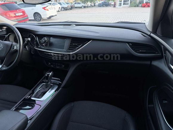 2017 MODEL 112000 KİLOMETREDE OPEL INSİGNİA 1.6CDTI EXCELLENCE
