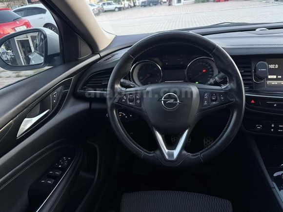 2017 MODEL 112000 KİLOMETREDE OPEL INSİGNİA 1.6CDTI EXCELLENCE