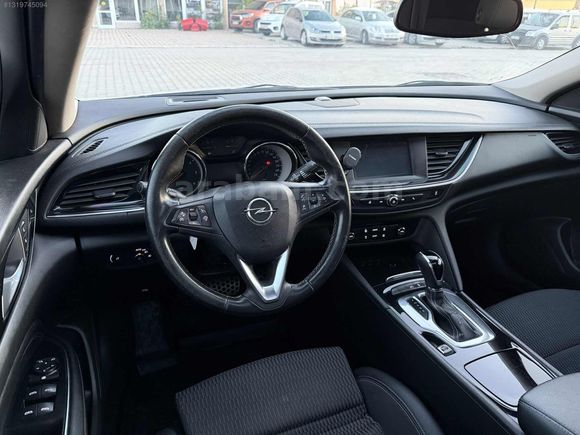 2017 MODEL 112000 KİLOMETREDE OPEL INSİGNİA 1.6CDTI EXCELLENCE