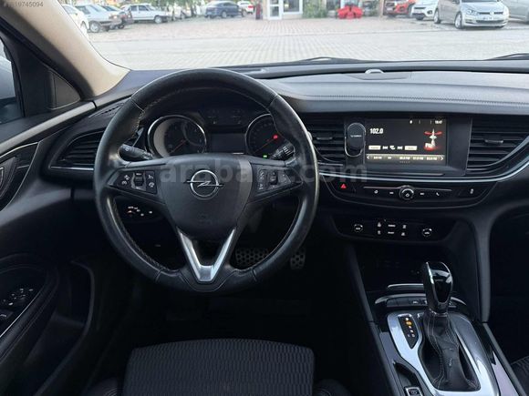 2017 MODEL 112000 KİLOMETREDE OPEL INSİGNİA 1.6CDTI EXCELLENCE