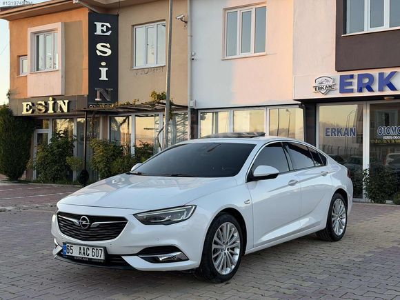 2017 MODEL 112000 KİLOMETREDE OPEL INSİGNİA 1.6CDTI EXCELLENCE