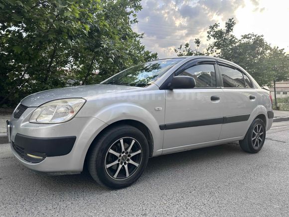 Sahibinden Kia Rio 1.5 CRDi Trend 2011 Model 