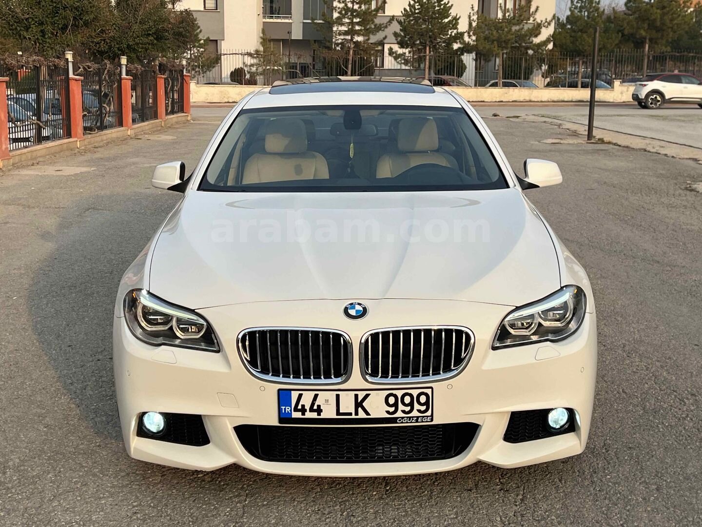 Galeriden BMW 5 Serisi 520d Premium 2011 Model Malatya 290.000 km Beyaz 1