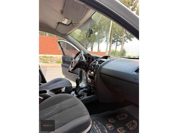 ÖZKUR'DAN TAVAN KAPUT BAGAJ BOYASIZ 2. SAHİBİNDEN MEGANE II