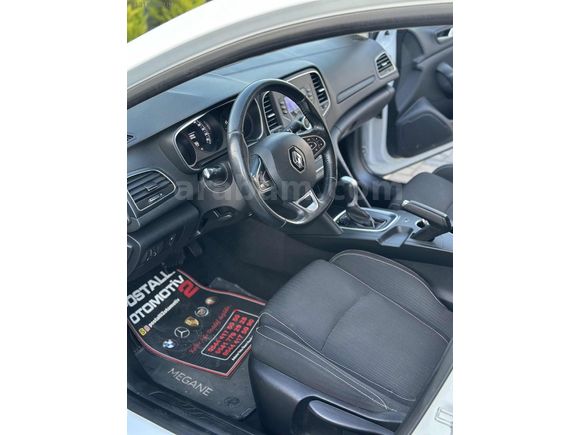 2020 MEGANE 4 1.5 BLUDCİ HATASIZ TOUCH OTOMATİK FUL BAKIMLI