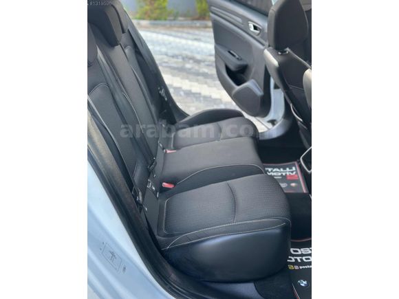 2020 MEGANE 4 1.5 BLUDCİ HATASIZ TOUCH OTOMATİK FUL BAKIMLI
