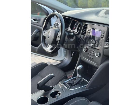 2020 MEGANE 4 1.5 BLUDCİ HATASIZ TOUCH OTOMATİK FUL BAKIMLI