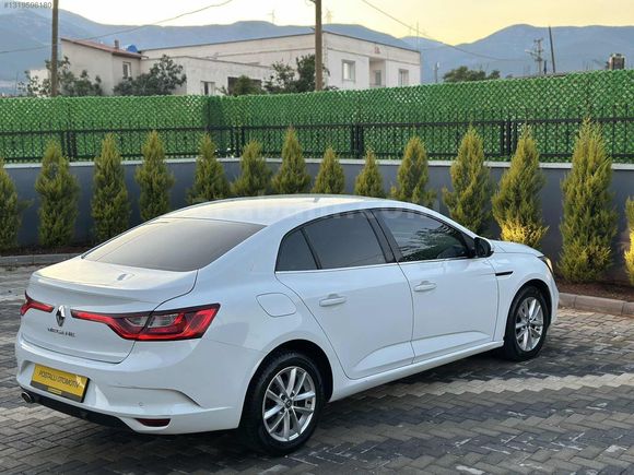 2020 MEGANE 4 1.5 BLUDCİ HATASIZ TOUCH OTOMATİK FUL BAKIMLI