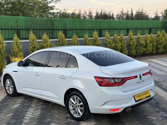 2020 MEGANE 4 1.5 BLUDCİ HATASIZ TOUCH OTOMATİK FUL BAKIMLI