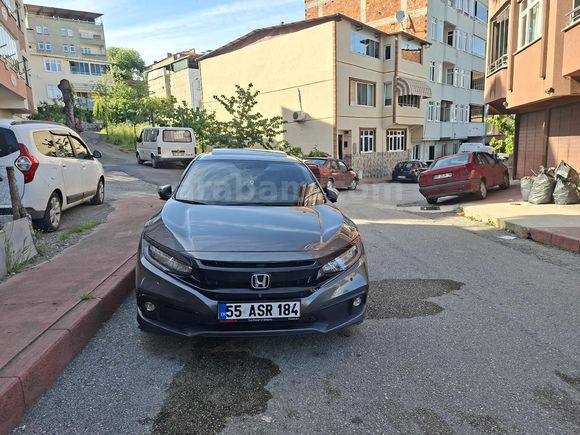 Sahibinden Honda Civic 1.6i VTEC Executive 2021 Model  95.000 km Füme
