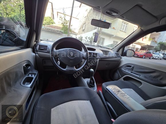 BDR GARAJ'DAN 2010 MODEL SYMBOL 1.5 DCI 240.000 KM'DE