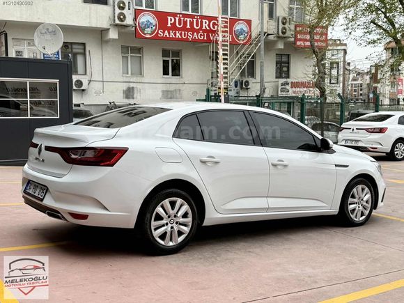 İLK ELDEN DEĞİŞENSİZ SERVİS BAKIMLI 2022 130 BİNDE OTOMATİK FULL