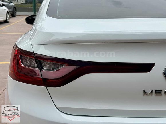 İLK ELDEN DEĞİŞENSİZ SERVİS BAKIMLI 2022 130 BİNDE OTOMATİK FULL