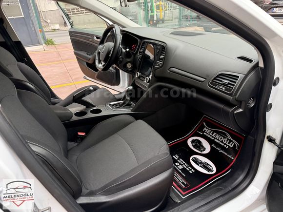 İLK ELDEN DEĞİŞENSİZ SERVİS BAKIMLI 2022 130 BİNDE OTOMATİK FULL