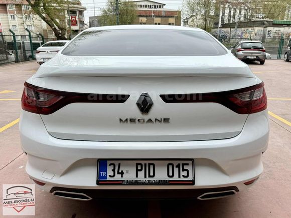İLK ELDEN DEĞİŞENSİZ SERVİS BAKIMLI 2022 130 BİNDE OTOMATİK FULL