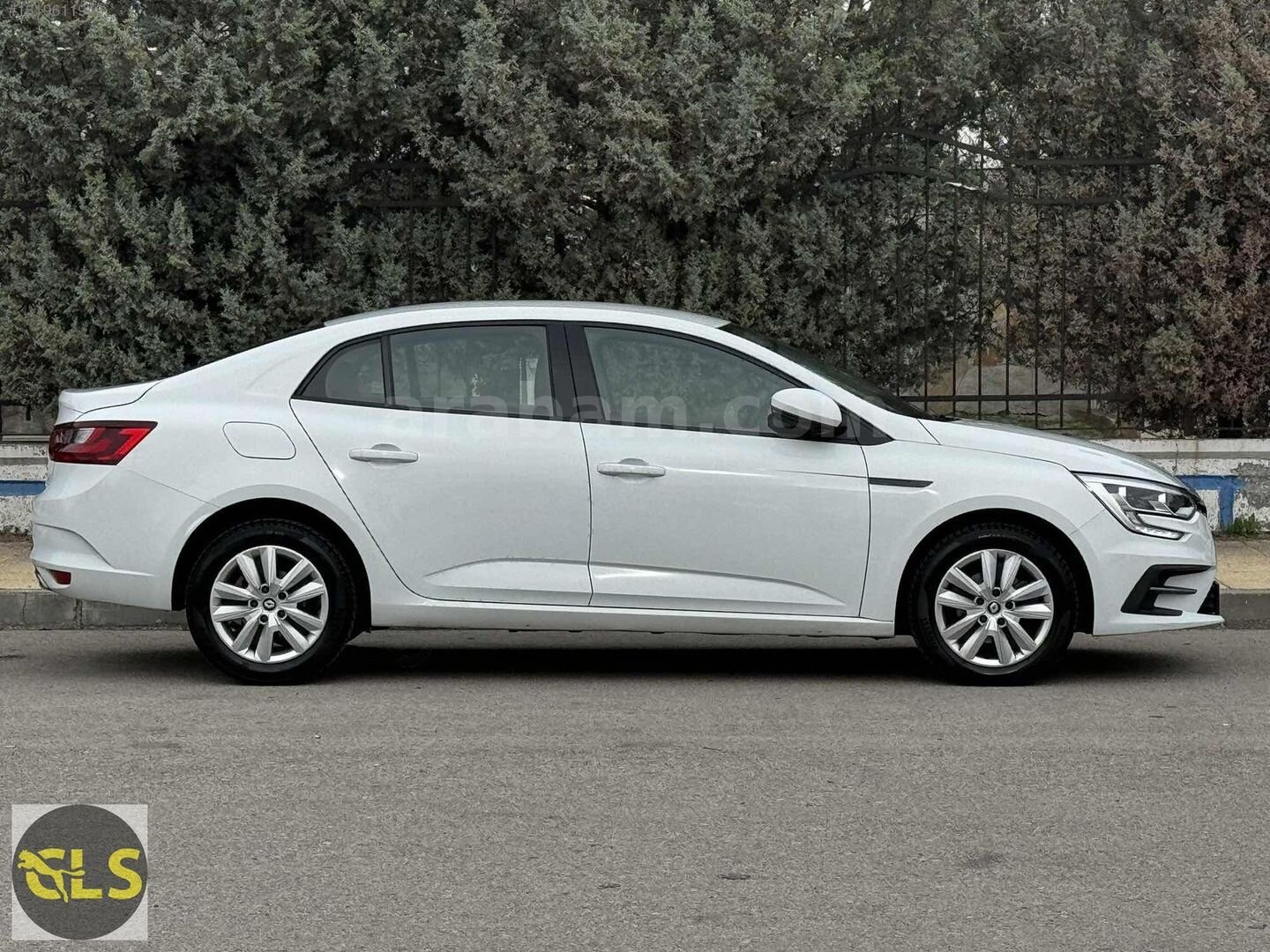 Galeriden Renault Megane 1.3 TCe Joy 2022 Model Aksaray 98.000 km Beyaz 6