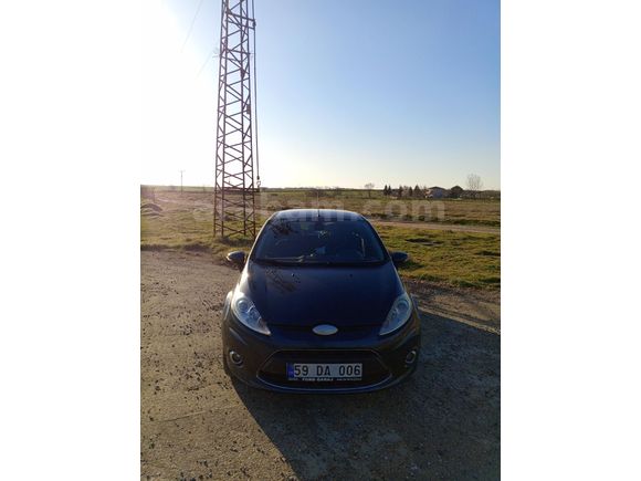 Sahibinden Ford Fiesta 1.4 Titanium 2010 Model Tekirdağ