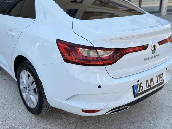 CEBECİ'DEN HATASIZ BOYASIZ TRAMERSİZ MAKYAJLI MEGANE
