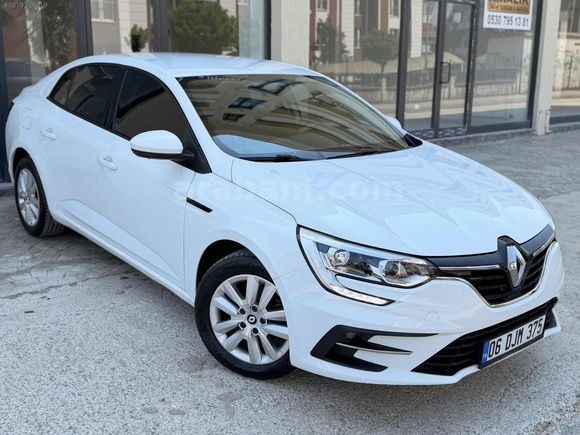 CEBECİ'DEN HATASIZ BOYASIZ TRAMERSİZ MAKYAJLI MEGANE