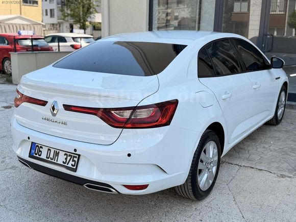 CEBECİ'DEN HATASIZ BOYASIZ TRAMERSİZ MAKYAJLI MEGANE