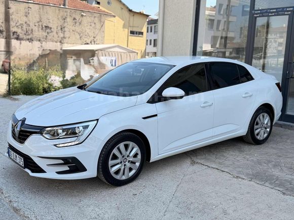 CEBECİ'DEN HATASIZ BOYASIZ TRAMERSİZ MAKYAJLI MEGANE