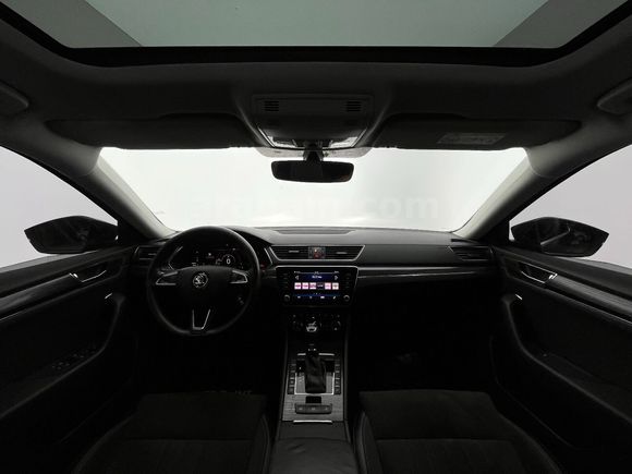 otomobil Skoda Superb 1.6 TDI Greentech Prestige DSG