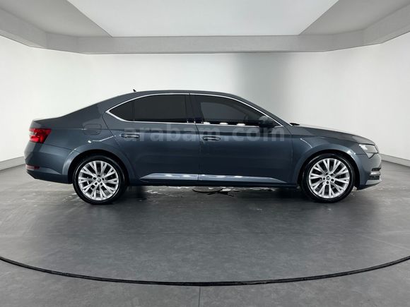 otomobil Skoda Superb 1.6 TDI Greentech Prestige DSG
