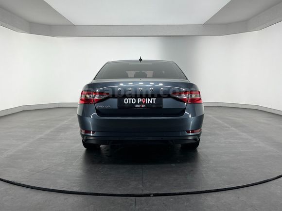 otomobil Skoda Superb 1.6 TDI Greentech Prestige DSG