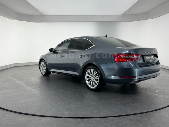 otomobil Skoda Superb 1.6 TDI Greentech Prestige DSG